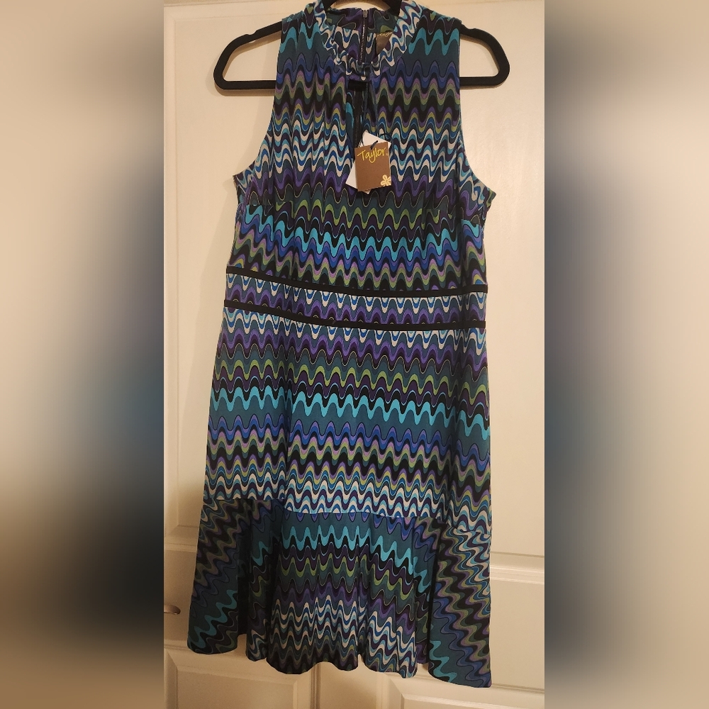 Multicolor Sleeveless Zigzag Dress